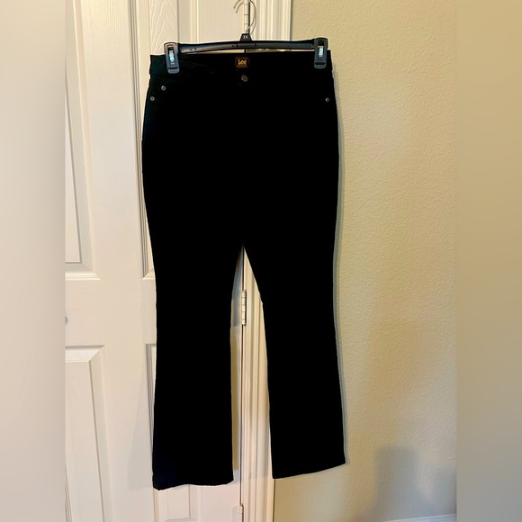 NWT women’s Lee mid rise boot cut jeans size 8 medium deep dye black - Picture 1 of 7